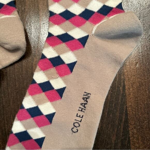 Cole Haan Womens Pink Tan Preppy Multicolor Dress Socks Soft Comfortable Sz 8-10 - Picture 2 of 7